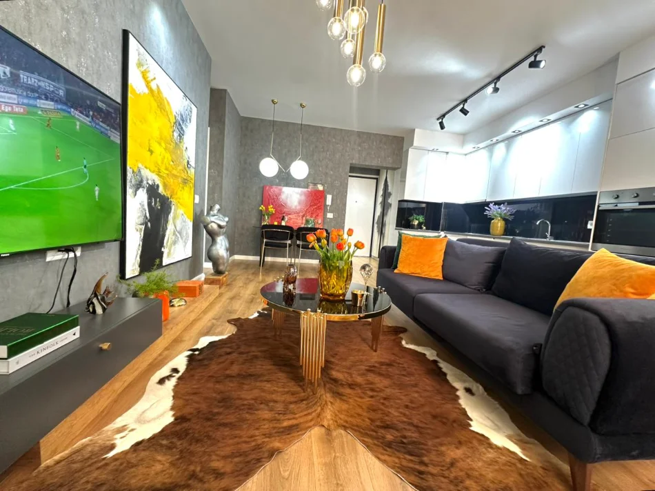 Tirane, jepet me qera apartament 1+1+Aneks+Ballkon Kati 5, 77 m² 800 € (21 dhjetori)