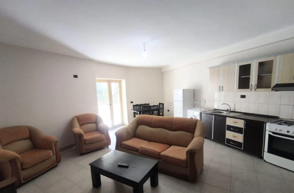 Tirane, shitet apartament 2+1+Ballkon Kati 5, 100 m² 93.000 € (Fresk,prane xhamise)