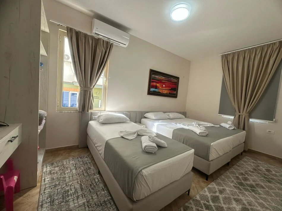 Tirane, jepet me qera ambjent biznesi Kati 0, 658 m² 6.000 € (Rruga Rrapo Hekali)