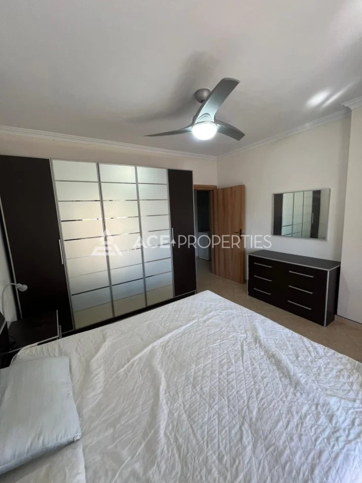 Durres, jepet me qera apartament 1+1 Kati 2, 100 m² 400 € (Durres,Plazh)