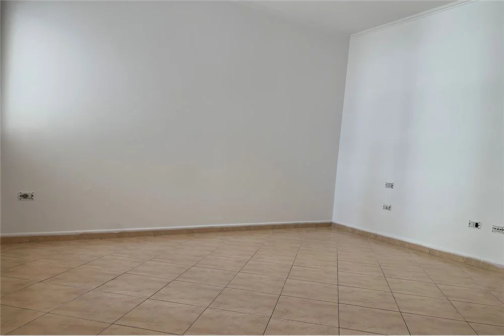 Shitet Apartament 2+1+2 te Zogu i Zi, Qatar Center