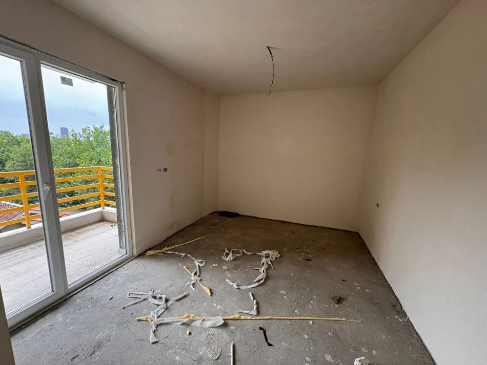Tirane, shitet apartament 1+1+Ballkon Kati 3, 84 m² 130.000 € (Dritan Hoxha)