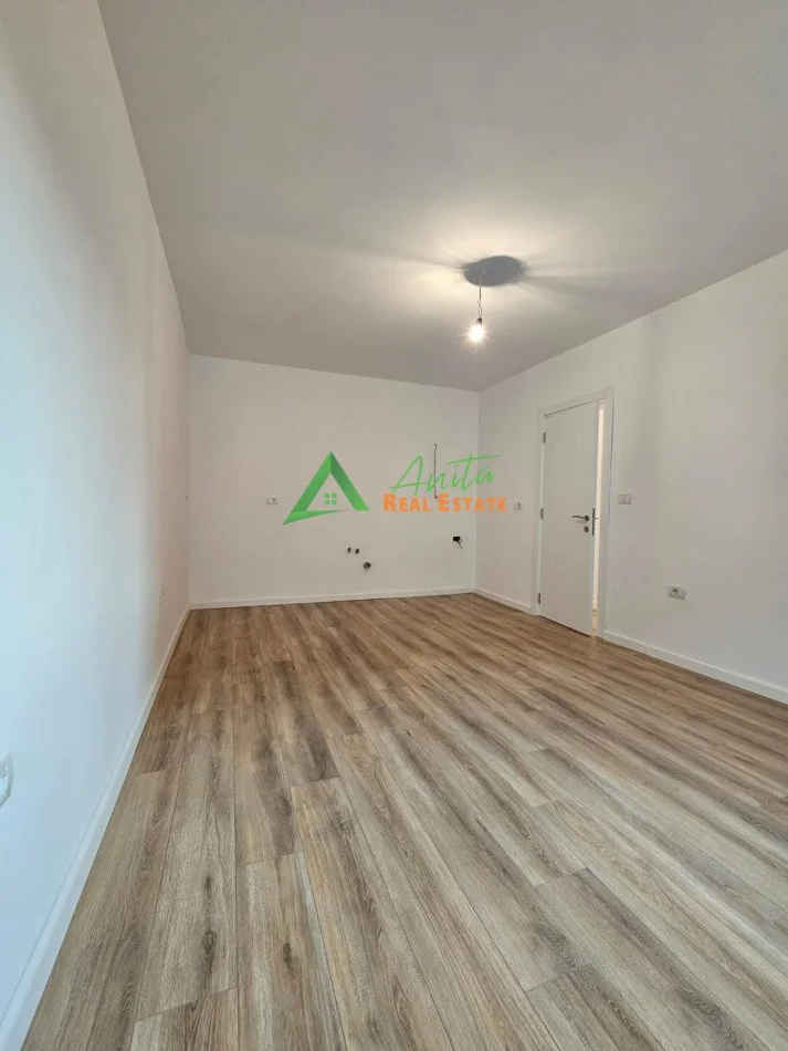 Tirane, shitet apartament 1+1 Kati 5, 44 m² 102.000 € (21 Dhjetori)