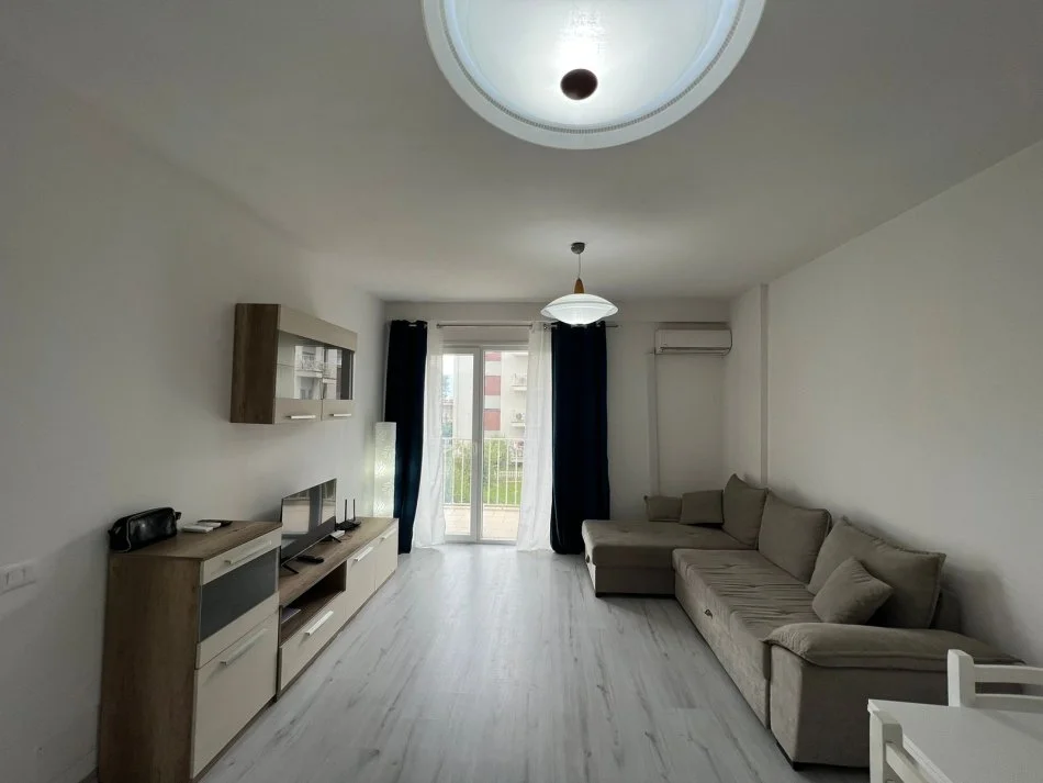 Tirane, jepet me qera apartament 2+1+Ballkon Kati 2, 90 m² 500 € Astir (rr. tom plezha)