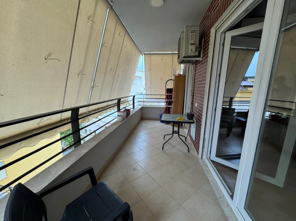 Tirane, jepet me qera apartament 2+1+Ballkon Kati 5, 105 m² 800 € (Rruga Bill Klinton)