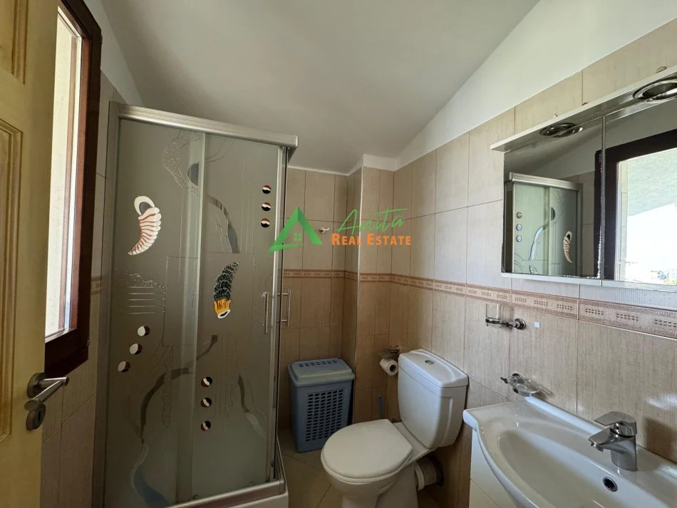 Tirane, jap me qera apartament 2+1+Ballkon Kati 5, 200 m² 800 € (Kopshti Botanik)
