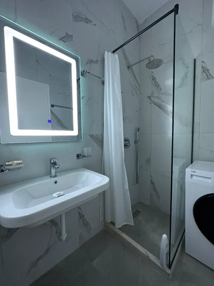 Tirane, shitet apartament 1+1+Ballkon Kati 2, 41 m² 82.000 € (Ali Demi)