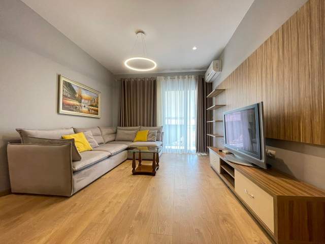 Tirane, jepet me qera apartament 2+1 Kati 10, 79 m² 700 Euro (KOMUNA E PARISIT)
