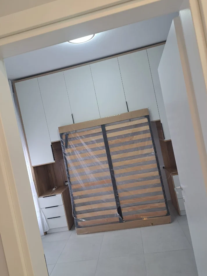 Tirane, jepet me qera 2+1 , 