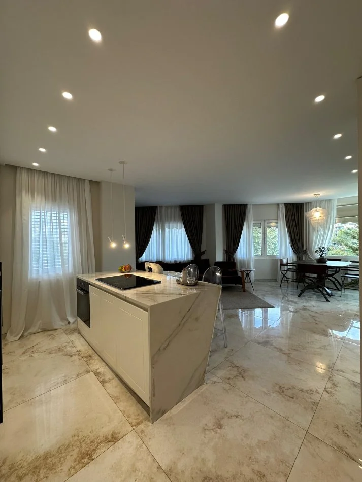 Tirane, shitet apartament 2+1+Ballkon , 117 m² 280.000 € (Liqeni i Thate)