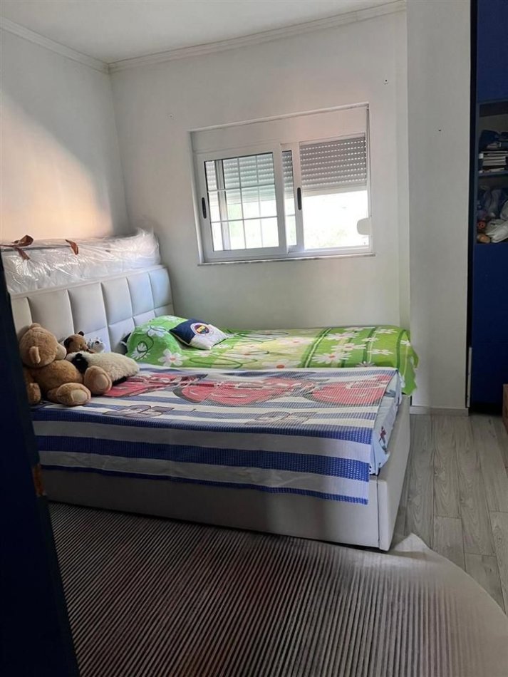 Shqiperi, jepet me qera apartament 2+1+Ballkon Kati 8, 100 m² 660 € (Komuna e Parisit)