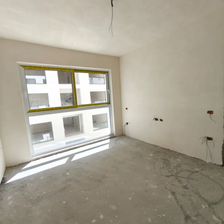 Mali Robit, shitet apartament 2+1 Kati 3, 96 m² 130.000 € 