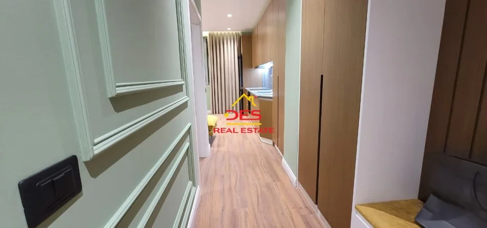 Vlore, jepet me qera apartament 2+1+Ballkon Kati 10, 90 m² 700 € (Rruga Dhimitër Konomi)