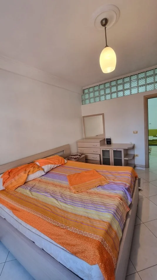 Tirane, jepet me qera apartament 2+1 Kati 2, 77 m² 600 € 