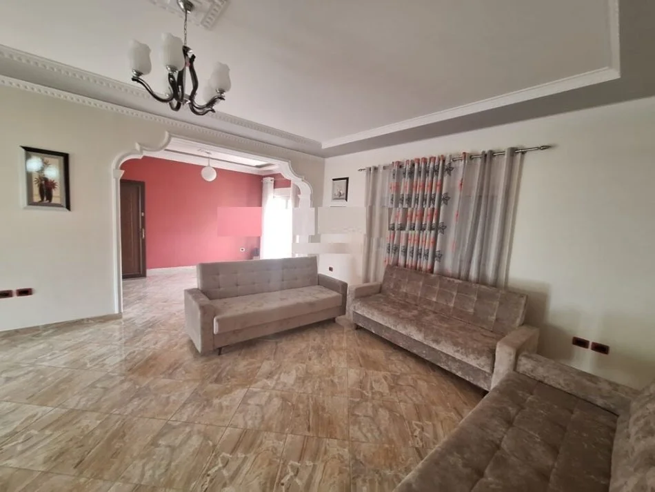 Tirane, jepet me qera apartament 3+1+Ballkon , 180 m² 700 € (Don bosko)
