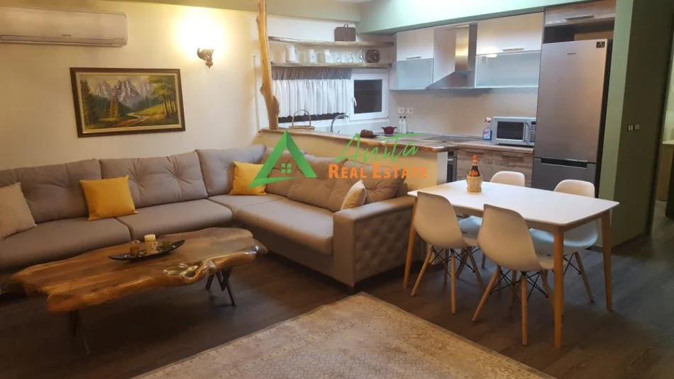 Tirane, jepet me qera apartament 2+1+Ballkon Kati 3, 90 m² 680 € (Liqeni i Thate, rruga Peti)