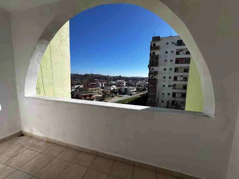 Durres, shitet garsonier 1+1 Kati 5, 50 m² 53.000 € (Durres Plazh)