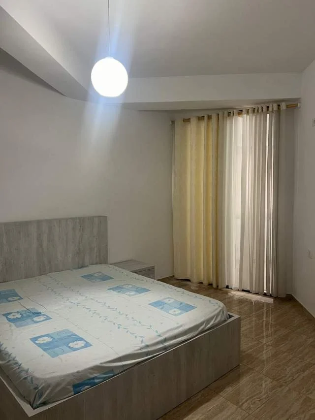 Tirane, jepet me qera apartament 1+1+BLK Kati 3, 70 m² 35.000 Leke (Rruga Teodor Keko)
