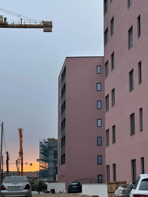 Tirane, shitet apartament 2+1 Kati 4, 84 m² 92.500 € (Paskuqan)