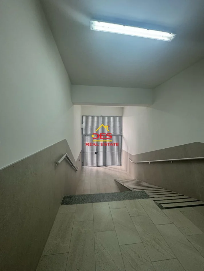 Vlore, jepet me qera apartament 1+1+Ballkon Kati 6, 75 m² 500 € (Rruga Murat Tërbaçi)