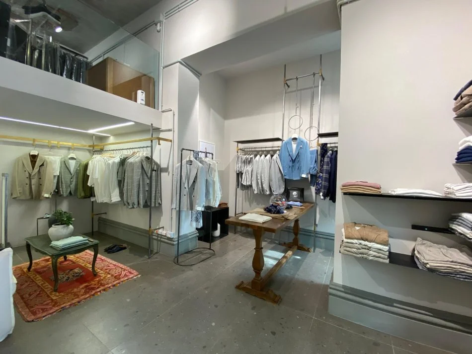 Tirane, shes ambjent biznesi Kati 0, 69 m² 138.000 € (bulevardi zogu I)