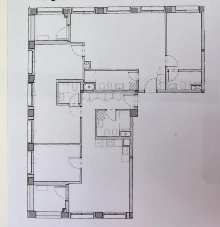 Tirane, shitet zyre Kati 0, 200 m² 395.000 € (rruga ali demi)