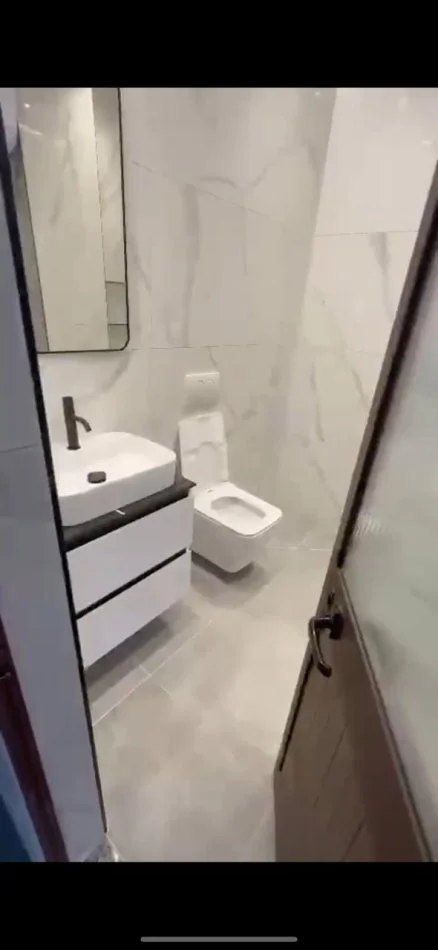 Tirane, jepet me qera shtepi 2+1 Kati 1, 70 m² 500 € (Laprak)