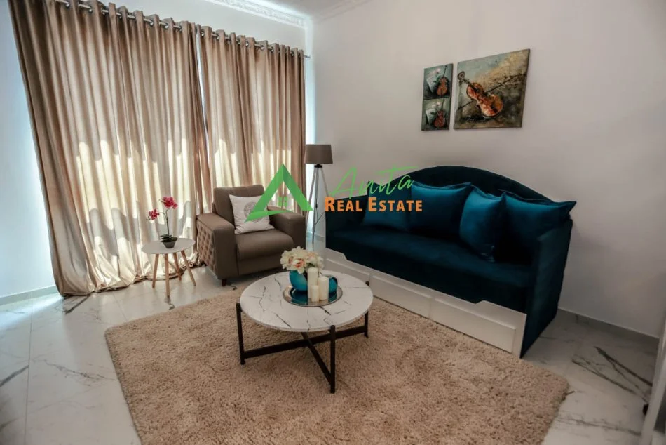Tirane, jepet me qera apartament 1+1 Kati 6, 78 m² (Kompleksi square)