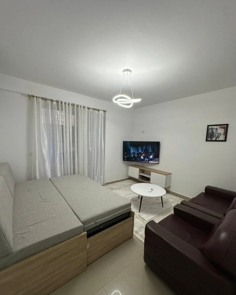 Tirane, jepet me qera apartament 1+1+Aneks+Ballkon Kati 3, 70 m² 480 € (rruga Milto Sotir Gura)