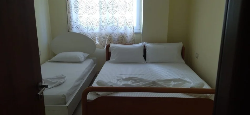 Vlore, jap me qera apartament 2+1+Ballkon Kati 4, 98 m² 350 € (Vlore)