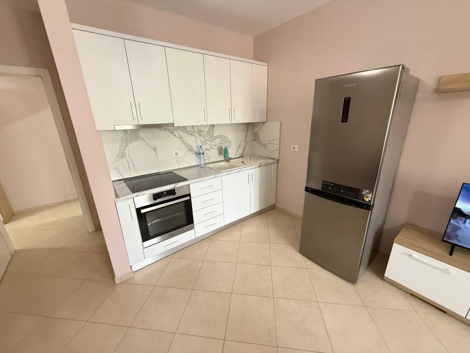 Tirane, jepet me qera apartament 2+1 Kati 2, 91 m² 550 € (Perballe Concord Center)