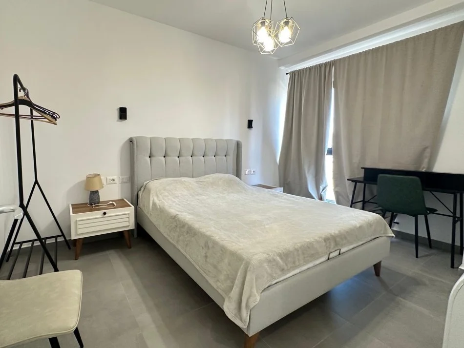 Tirane, jepet me qera apartament 1+1+Ballkon , 68 m² 800 € (Garden Building)