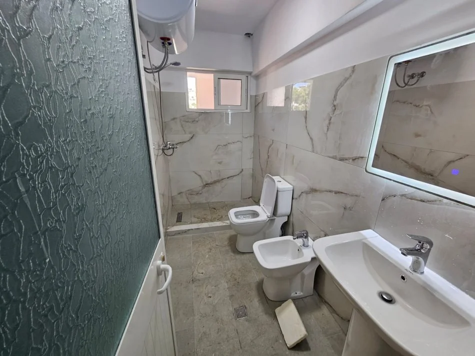 Durres, shitet apartament 1+1 , 53 m² 55.000 € (SHKOLLA EFTALI KOCI DURRES!)