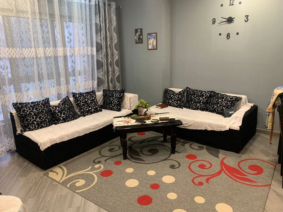 Shitet Apartament 2+1+2, Astir