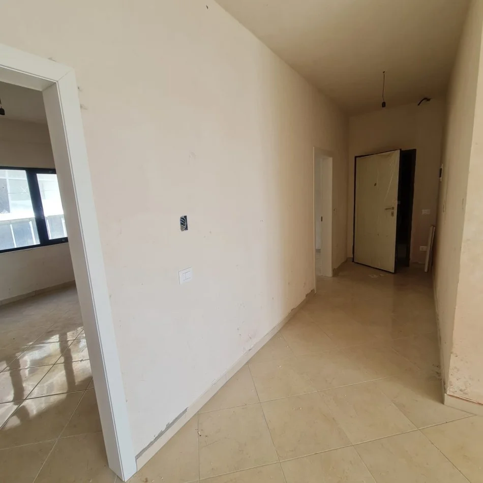Durres, shitet apartament 2+1+Ballkon Kati 2, 110 m² 155.000 € (Vila e Zogut Durres)