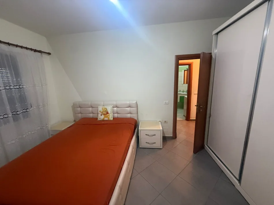 Tirane, jepet me qera apartament 2+1 Kati 2, 85 m² 450 € (Pallatet e Verdha)