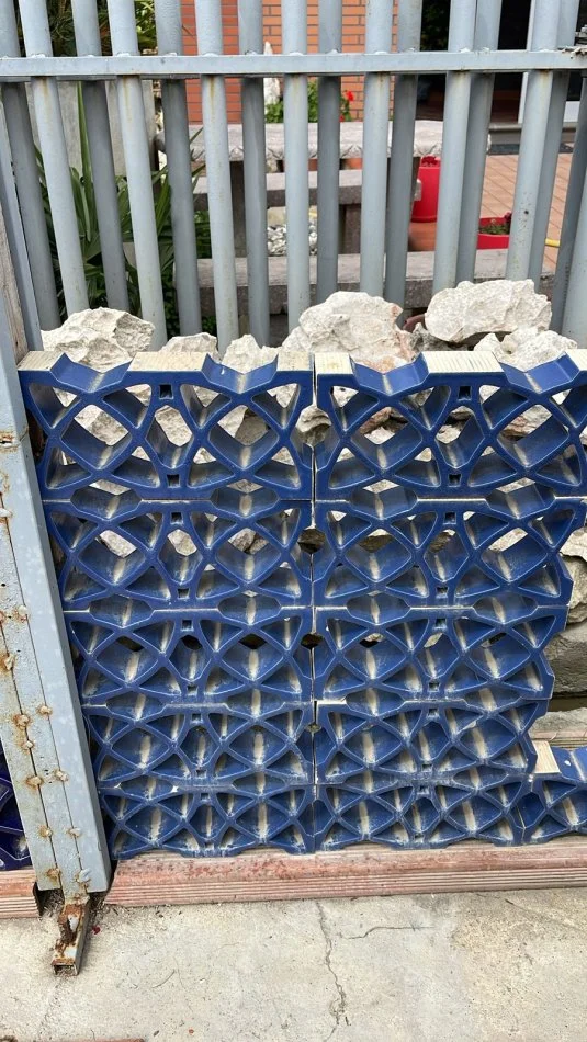 Tirane, shes Tulla shamat, oxhaqe, furra, pllaka balte veshjeje, Tulla xhami etj 10 €