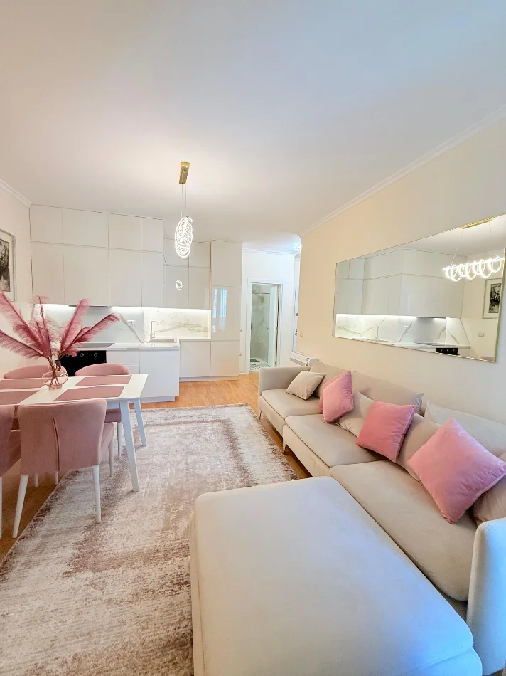 Tirane, jepet me qera apartament 2+1 Kati 3, 90 m² 1.200 € (Rruga e kosovareve)