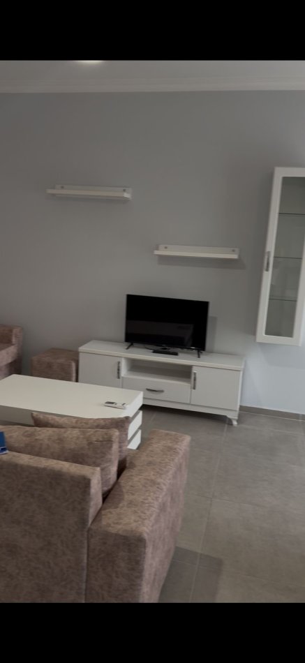 Tirane, shes apartament 1+1+Ballkon Kati 3, 92.400 € 