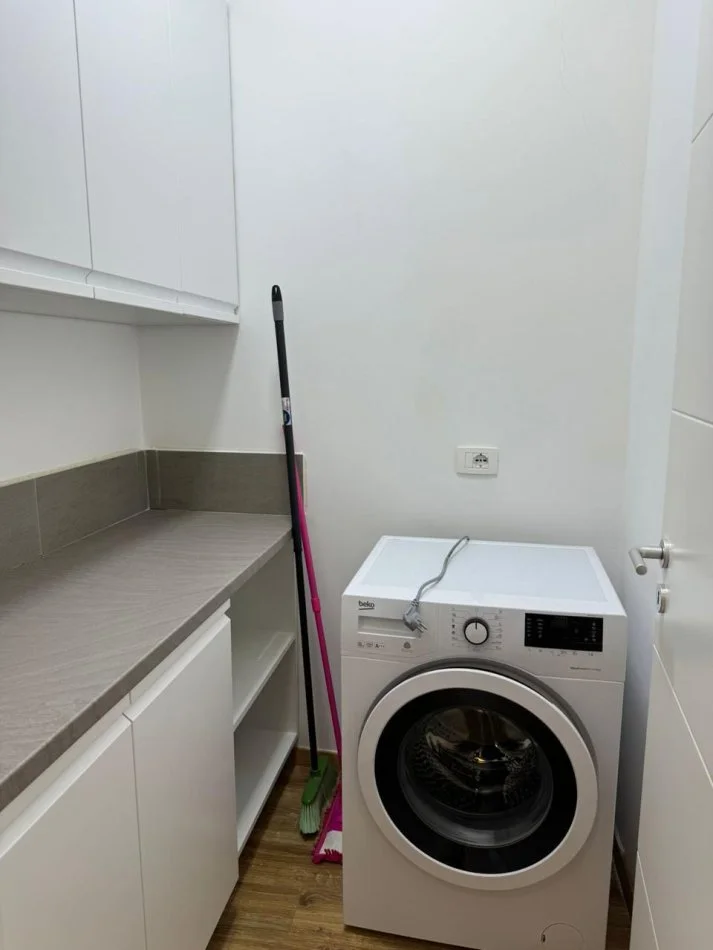 Tirane, jepet me qera apartament 1+1 Kati 3, 95 m² 1.200 € (stadiumi air albania)