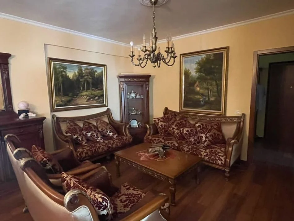 Tirane, jepet me qera apartament 3+1+Ballkon Kati 2 me ashensor,125 m² 850 € (Rruga Mine Peza)