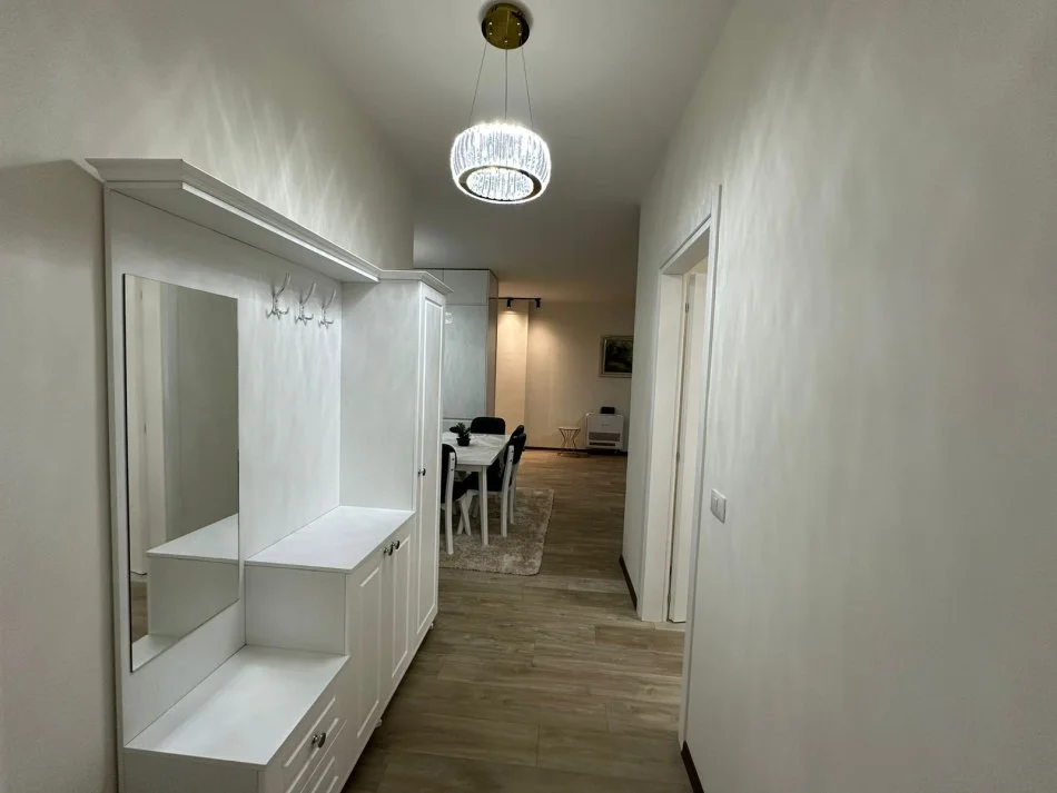 Tirane, jepet me qera apartament 2+1+Ballkon Kati 2, 110 m² 750 € (Liqeni i Thate)