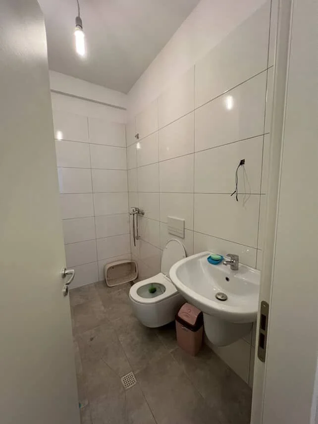 Tirane, jepet me qera apartament 2+1 Kati 2, 86 m² 600 € 