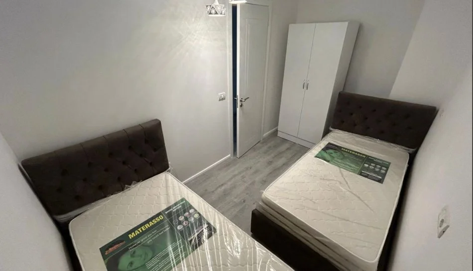 Tirane, jepet me qera apartament 2+1 Kati 3, 50.000 € (Prane qendres Emerald)