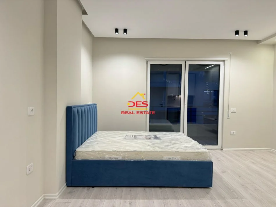 Vlore, shitet garsonier Kati 11, 40 m² 89.500 € (Rruga Reshat Osmani)