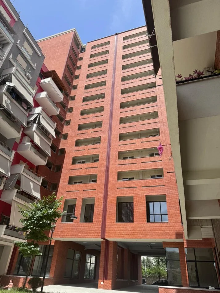 Tirane, shitet , 50.500 € 