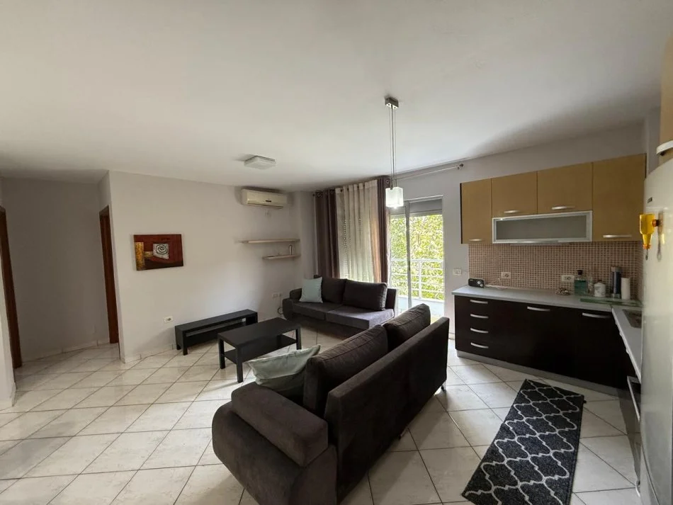 Tirane, jepet me qera apartament 2+1 Kati 3, 95 m² 550 € (rruga hasan alla)