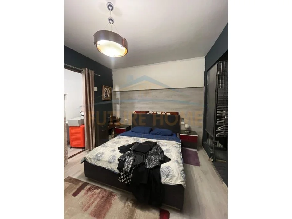 Tirane, jap me qera apartament 2+1+Ballkon Kati 4, 90 m² 1.000 € (liqeni thate)