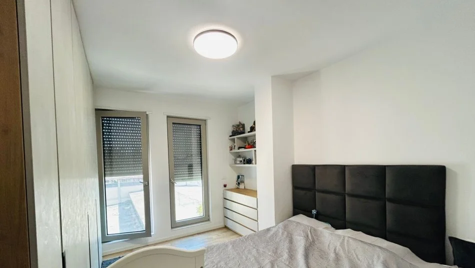 Tirane, shes apartament 1+1 , 73 m² 199.000 € (Zogu i zi)