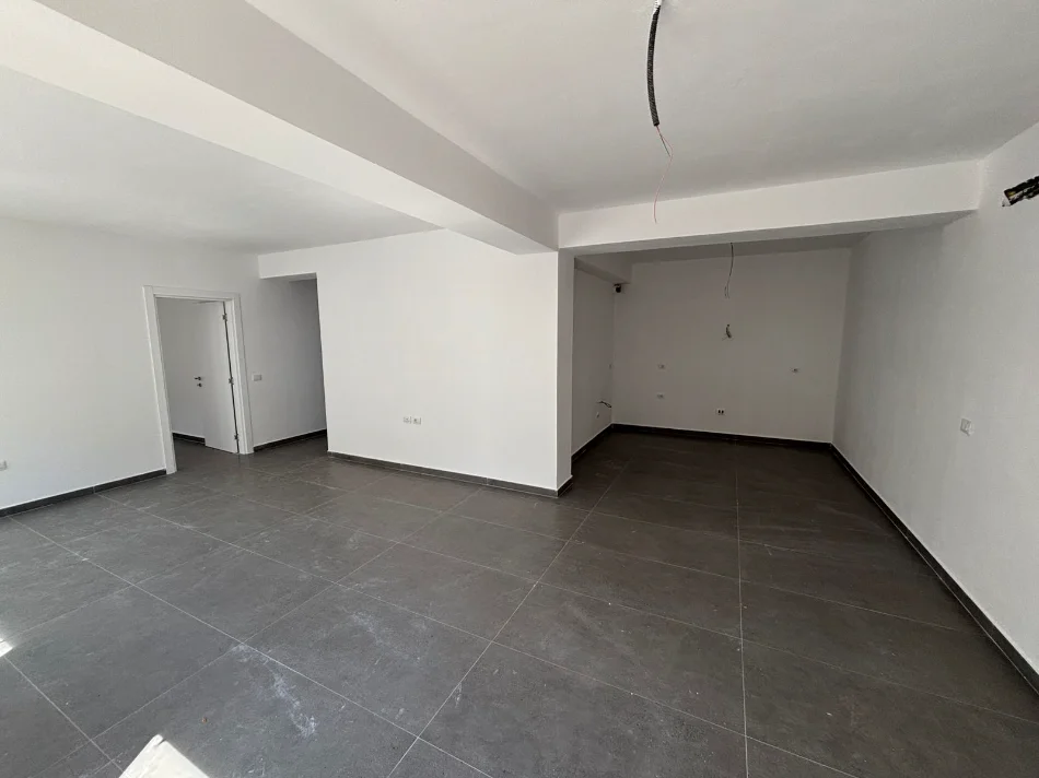 Tirane, jepet me qera apartament duplex Dublex Kati 0, 108 m² (Kodra e Diellit 2)